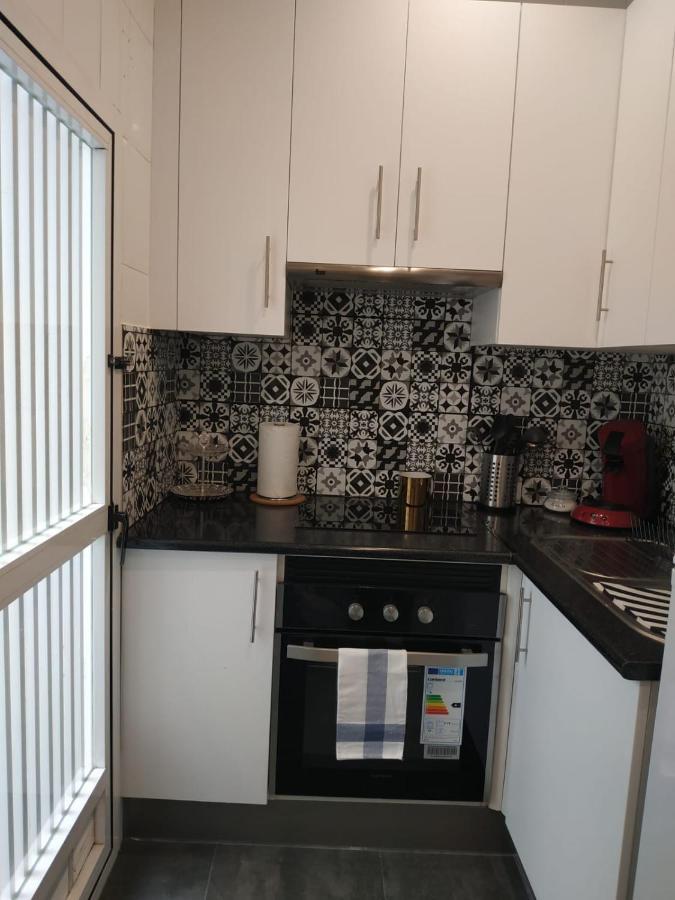 Andys Housing Madrid Rio Apartment ภายนอก รูปภาพ